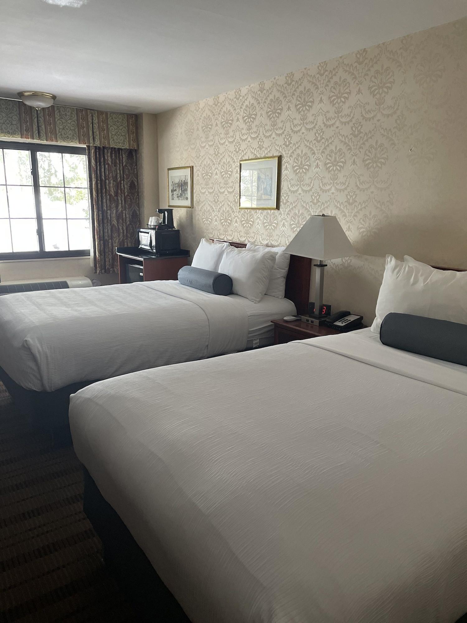 Surestay Plus By Best Western Woodbury Inn Екстериор снимка