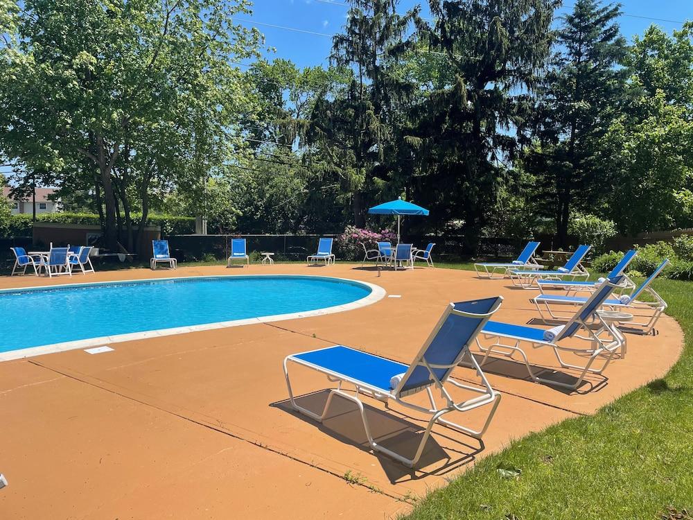 Surestay Plus By Best Western Woodbury Inn Екстериор снимка