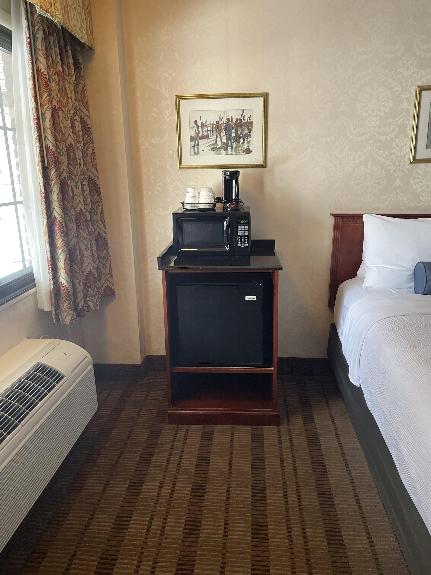 Surestay Plus By Best Western Woodbury Inn Екстериор снимка