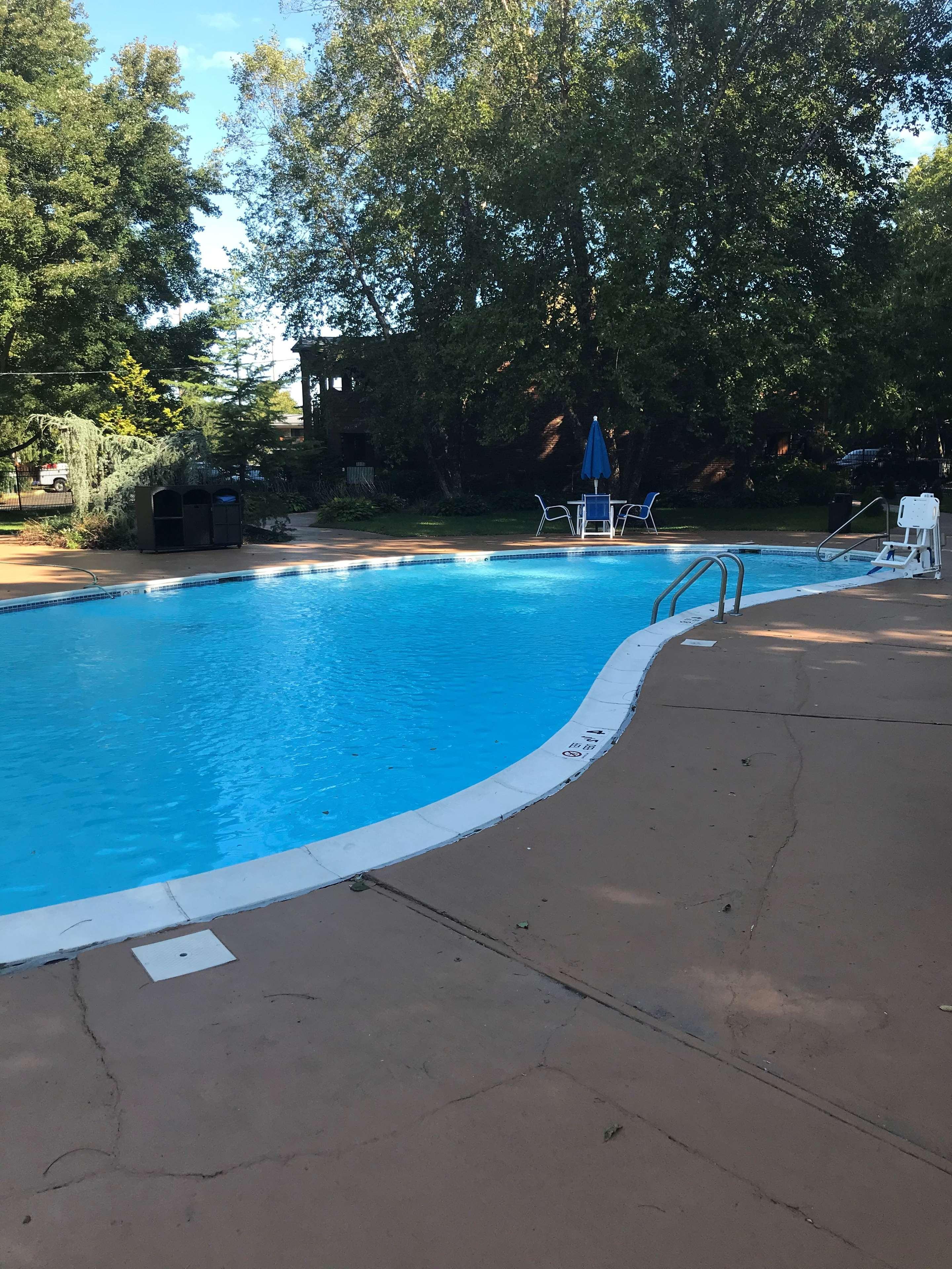 Surestay Plus By Best Western Woodbury Inn Екстериор снимка