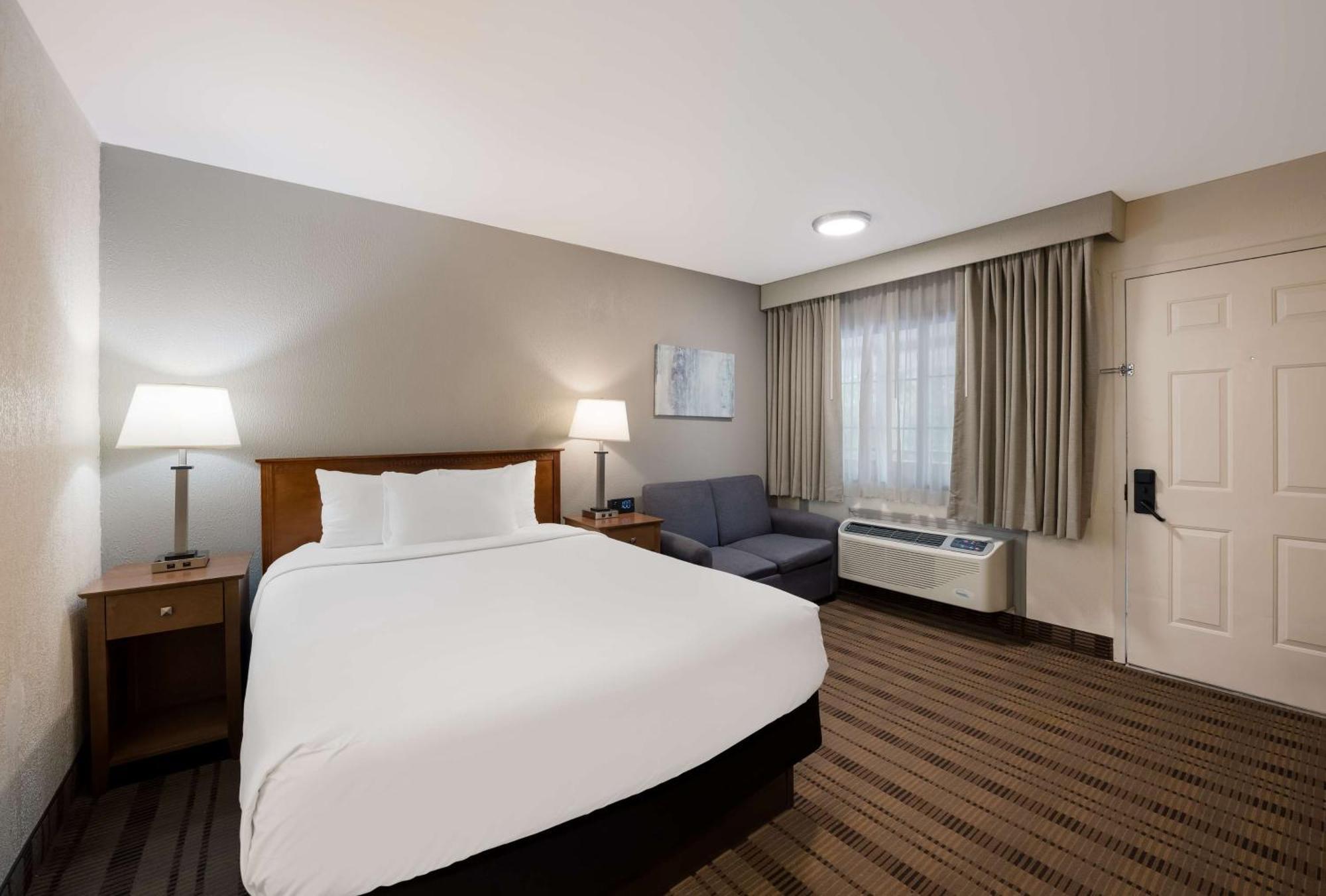 Surestay Plus By Best Western Woodbury Inn Екстериор снимка
