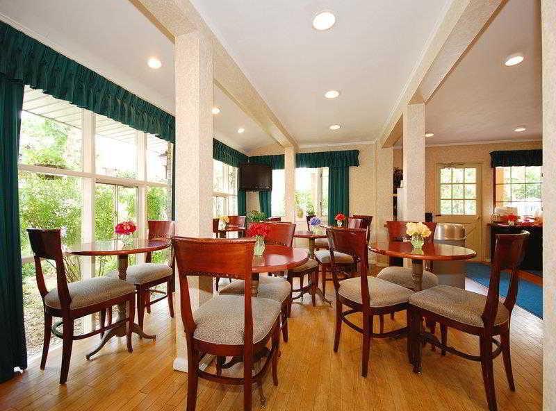 Surestay Plus By Best Western Woodbury Inn Екстериор снимка